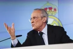 Florentino Pérez, le président du Real Madrid, ce mardi soir lors de sa conférence de presse extraordinaire. (Violeta Santos Moura/Reuters)
