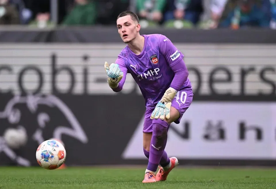 Schmidt praises Ramaj’s team spirit as Feller “happy to play”