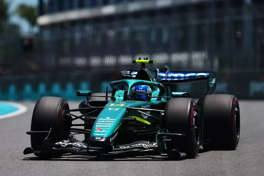 Fernando Alonso, Aston Martin Racing